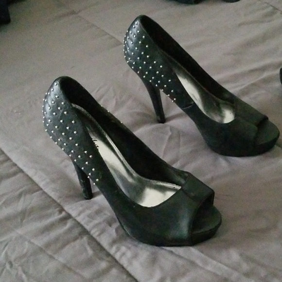 High heels - Picture 2 of 4